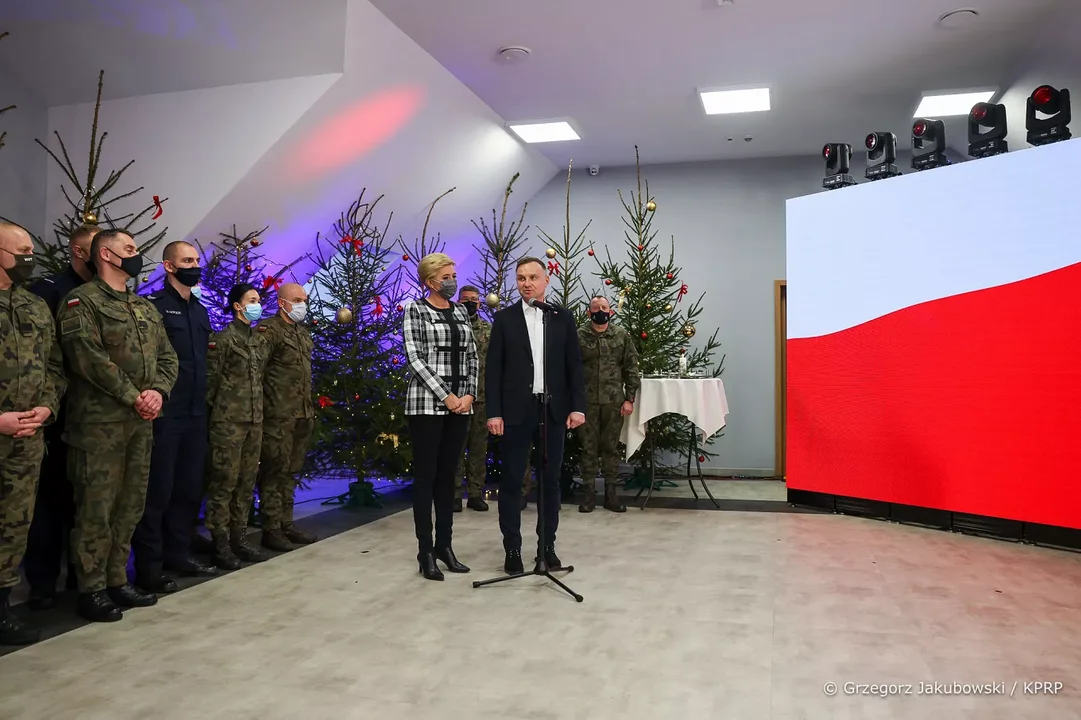 Gmina Kodeń : Para prezydencka spotkała się z żołnierzami i funkcjonariuszami (WIDEO) - Zdjęcie główne