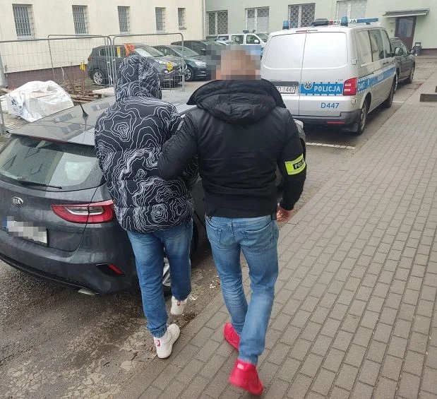 Okradł swojego współlokatora. Nie spodziewał się wizyty policjantów - Zdjęcie główne