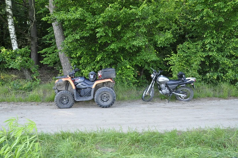 Powiat bialski: Quad zderzył się z motocyklem. Jeden z kierowców w szpitalu - Zdjęcie główne