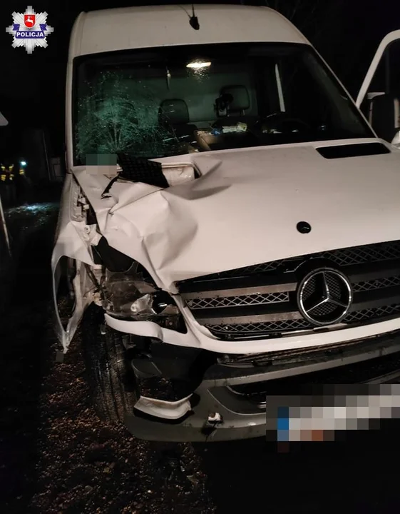 Powiat bialski :  Wymijał się z drugim autem, potrącił śmiertelnie pieszego - Zdjęcie główne
