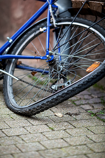 Zniszczyli ukradziony rower. 17-latka chciała zrobić "na złość" właścicielowi jednośladu - Zdjęcie główne