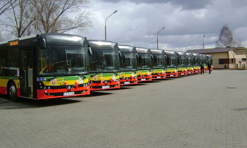 Dodatkowe kursy autobusów na bialskie cmentarze - Zdjęcie główne