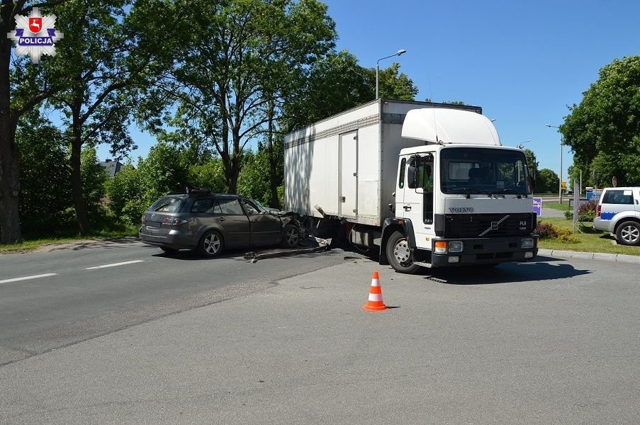 Wypadek na ul. Warszawskiej - Zdjęcie główne