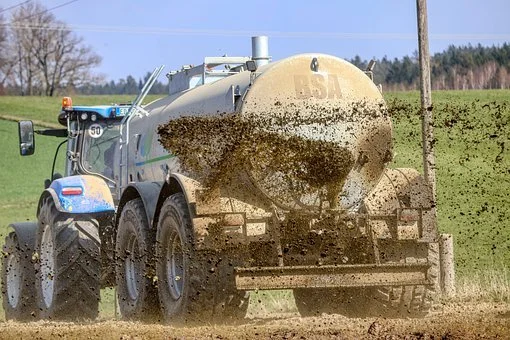 Kończy się czas na wywożenie nawozów naturalnych. Ostatni termin mija 30 listopada. - Zdjęcie główne