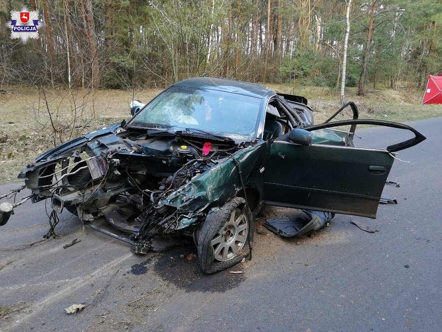 Śmiertelny wypadek w Wyczółkach, zginął 26 - letni mężczyzna z gminy Piszczac - Zdjęcie główne