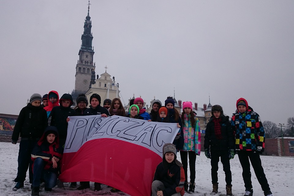 Uczniowie Szkoły Podstawowej pojechali na Mistrzosta Europy w piłce ręcznej - Zdjęcie główne