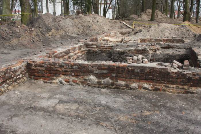 Odkopali fundamenty kuchni Radziwiłłów - Zdjęcie główne
