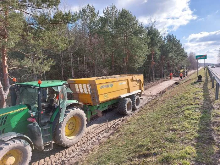 Terespol: Łagodna zima nie przeszkadza w budowach - Zdjęcie główne