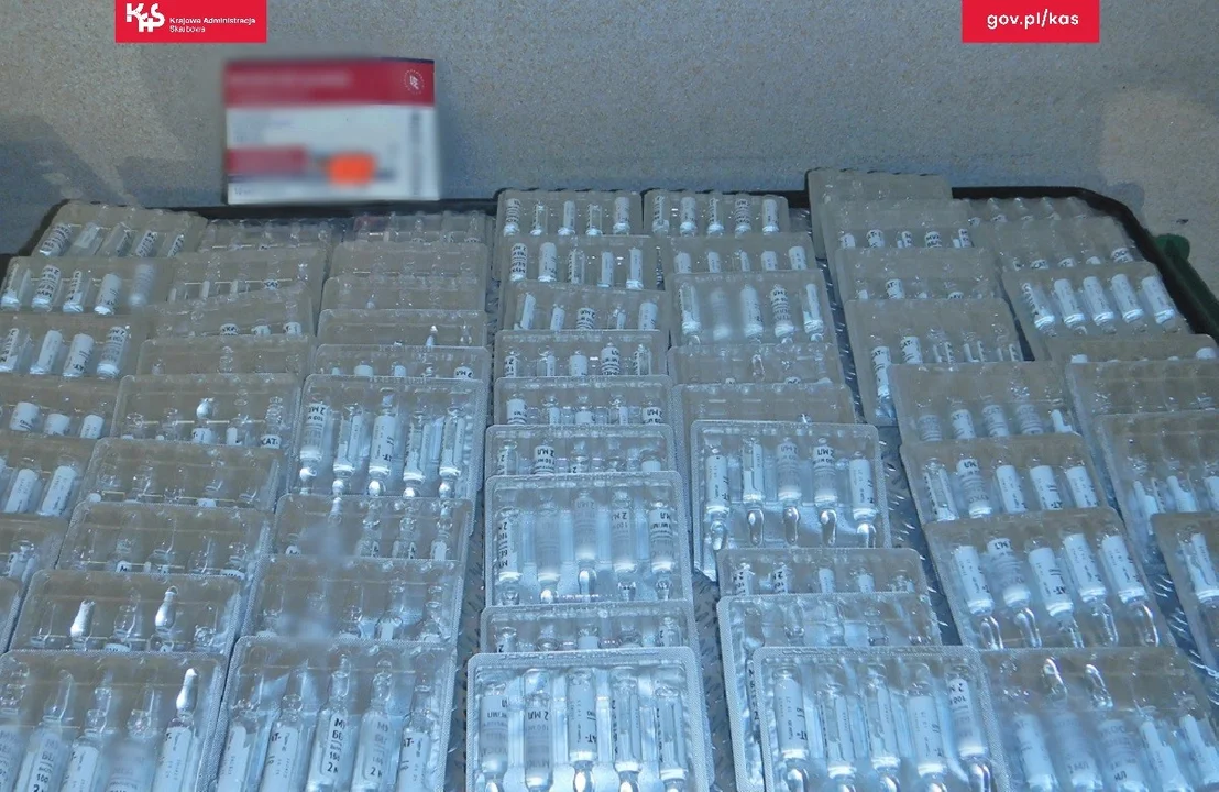 Powiat bialski: Próbowali przemycić duże ilości leków przez granicę - Zdjęcie główne