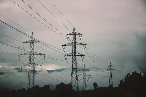 Przerwy  w dostawach energi elektrycznej w powiecie bialskim. Dołha, Żerocin, Sławacinek. Gdzie jeszcze? - Zdjęcie główne