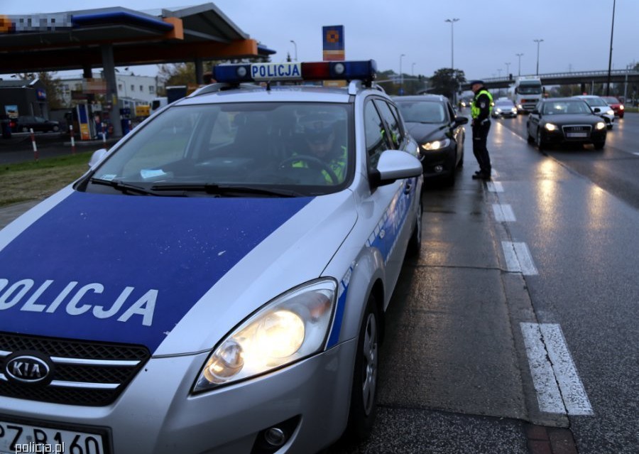 Zderzenie w Kobylanach. Kierowca z promilami - Zdjęcie główne