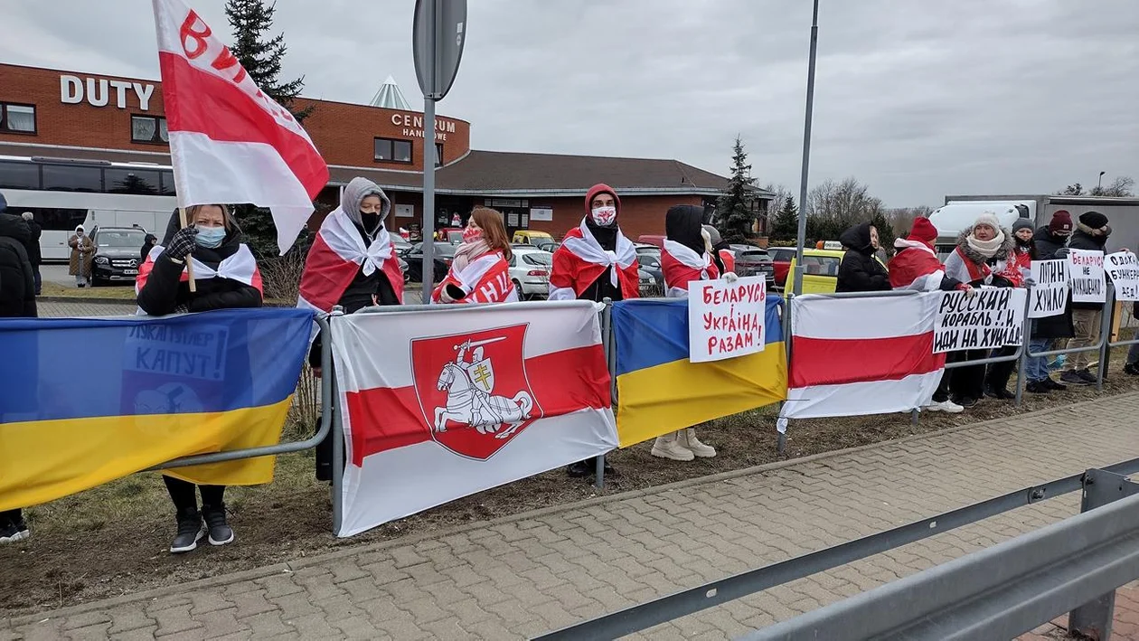Terespol : Białorusini protestowali przeciw wojnie (ZDJĘCIA) - Zdjęcie główne