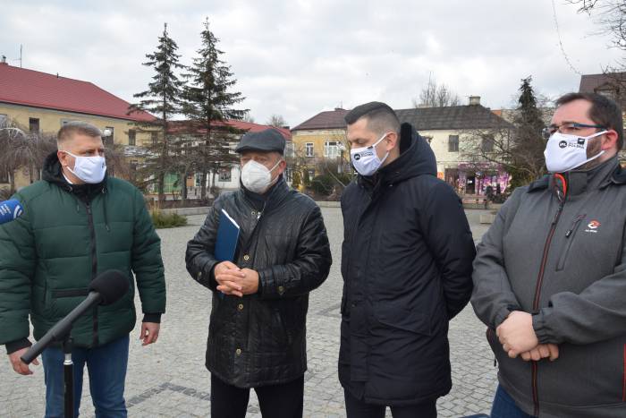 Kolejna próba uchylenia Samorządowej Karty Praw Rodzin - Zdjęcie główne