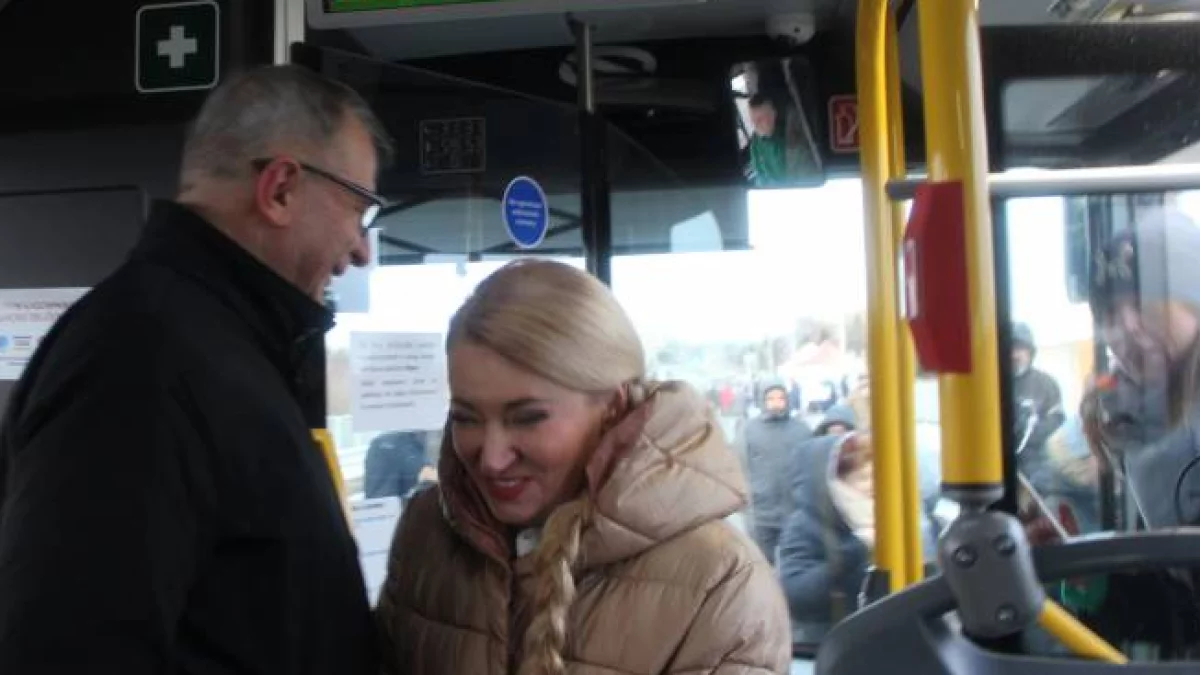 Ruszył autobus "M" jak "most". Po podwyżce kłopot ze starymi biletami - Zdjęcie główne