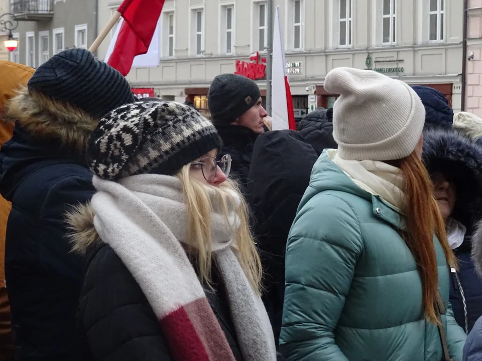 Na Placu Zamkowym w Lublinie odbył się protest przeciwko przymusowym szczepieniom 