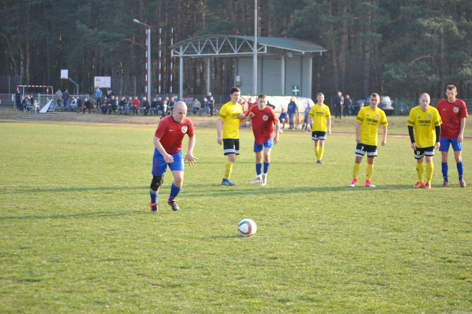 Karny to nie gol. Tytan wygrał w Krzywdzie (FOTOGALERIA) - Zdjęcie główne