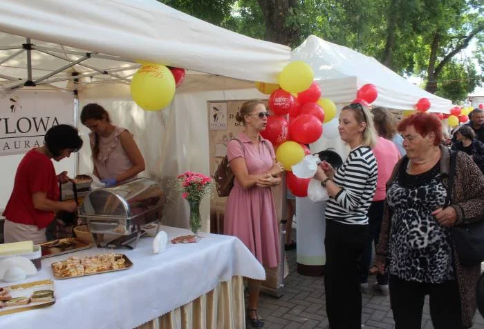 "Społem" świętuje i walczy o przetrwanie - Zdjęcie główne