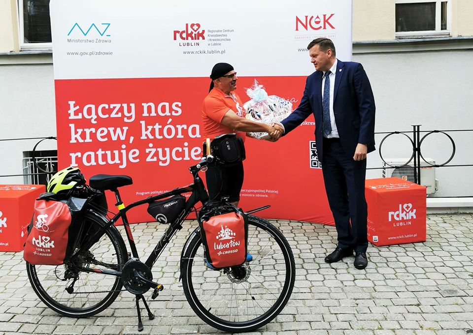 Janusz Kobyłka z Lubartowa zakończył rowerowy rajd po Polsce - Zdjęcie główne