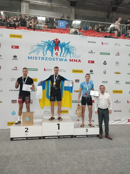 MKS "Lubartów" na podium Mistrzostw Polski MMA. Dwójka zawodników z medalami (zdjęcia) - Zdjęcie główne