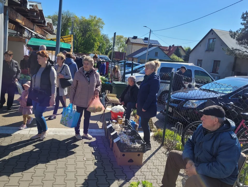 Pojawiły się nowości na targu przy ul. Kościuszki w Lubartowie. Ceny z 26 kwietnia (galeria) - Zdjęcie główne