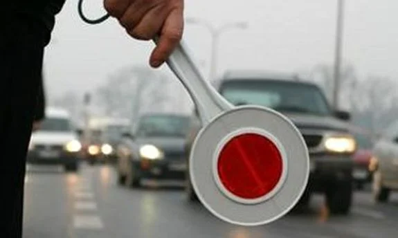 Lublin : Zasnął przed skrzyżowaniem. Znużyły go promile - Zdjęcie główne