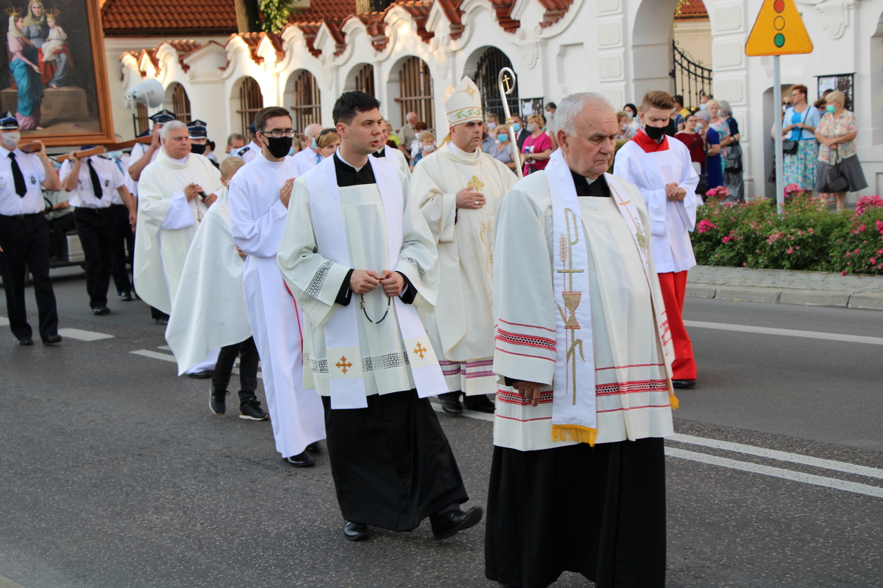 Procesja wyruszyła spod kościoła św. Anny