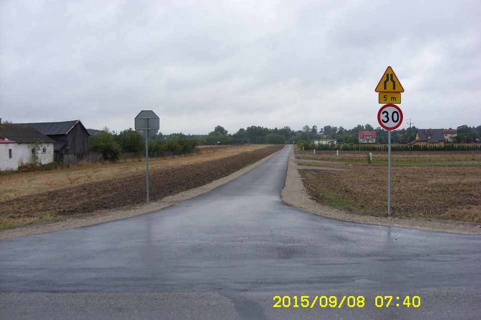 Droga powiatowa przebudowana przez gminę - Zdjęcie główne