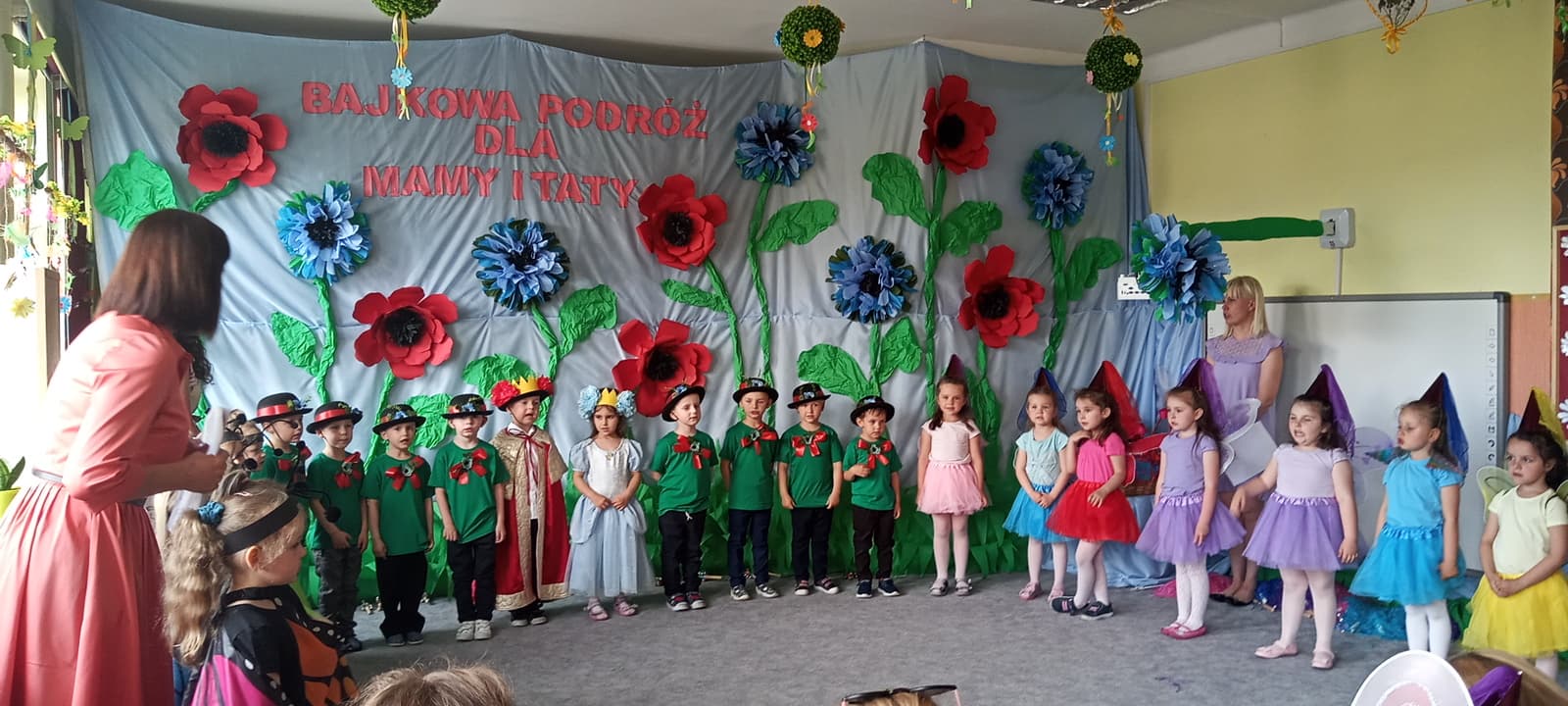 Lubartów: Przedszkolaki z grupy Jeżyki Przedszkola Miejskiego nr 4 na "Balu w Królestwie Kwiatów" - Zdjęcie główne