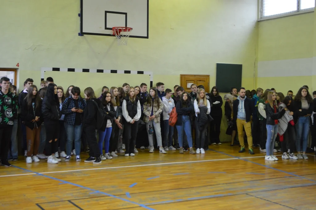 Dzień otwarty w II LO w Lubartowie. Pięciuset ósmoklasistów odwiedziło liceum (zdjęcia) - Zdjęcie główne