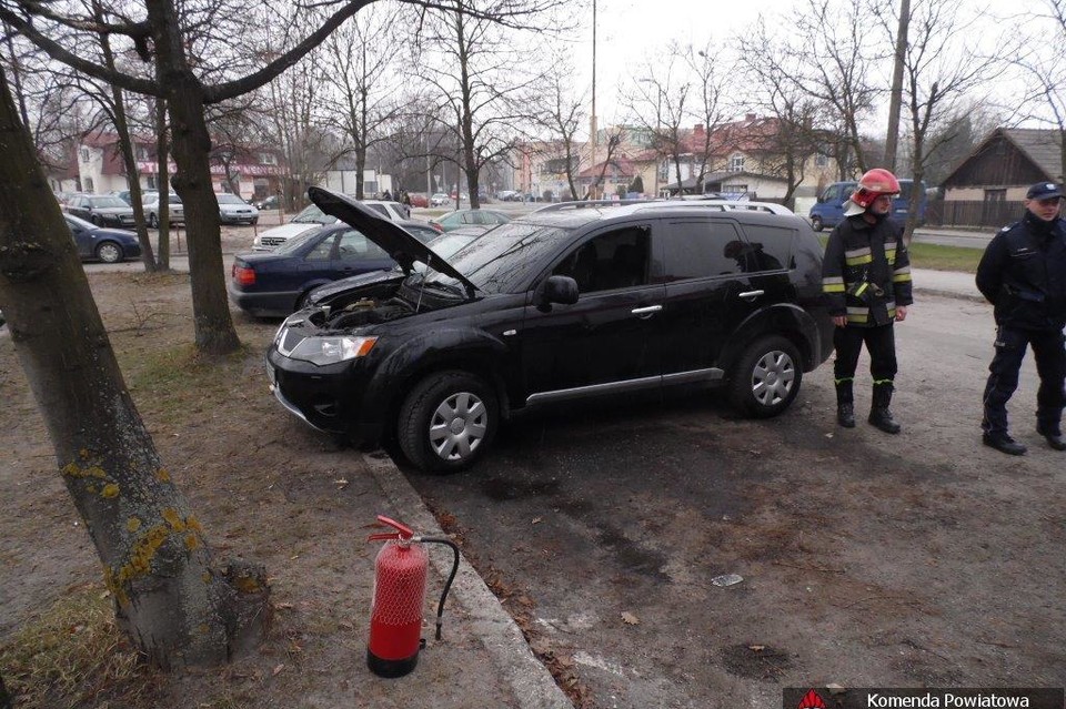 Pożar na szpitalnym parkingu - Zdjęcie główne