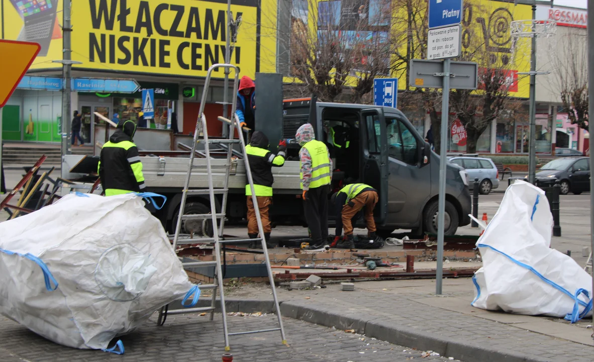 Kiosk w centrum Lubartowa rozebrany - Zdjęcie główne