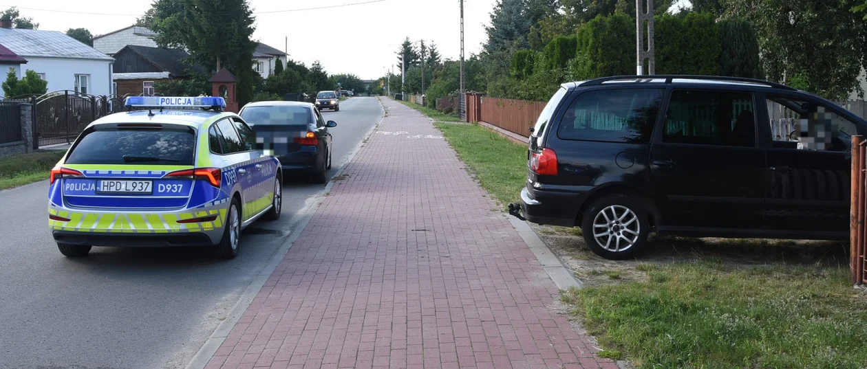 Potrącenie rowerzysty w Brzezinach. Mężczyzna trafił do szpitala - Zdjęcie główne