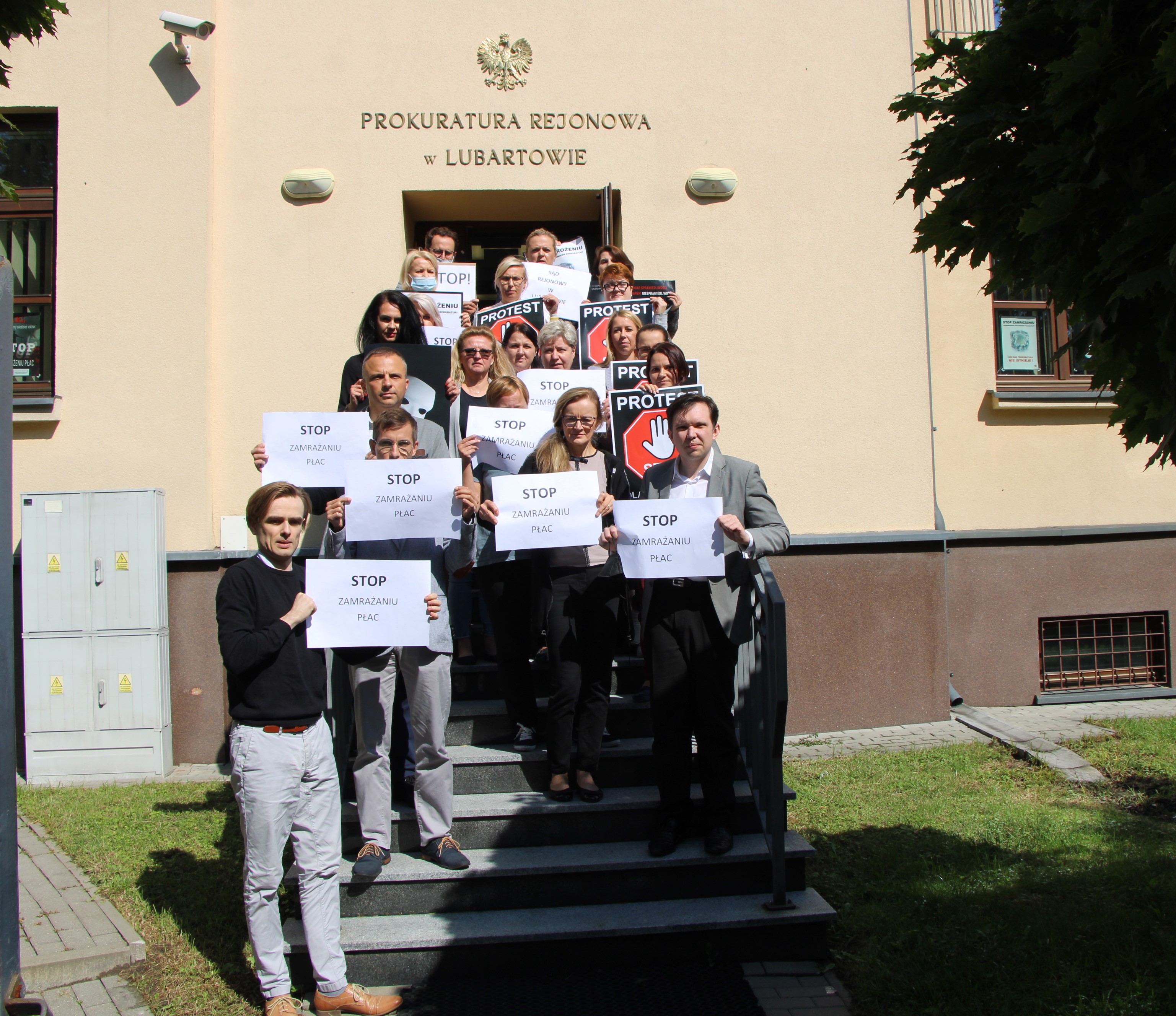 Lubartów: czwarty tydzień protestów w prokuraturze i sądzie - Zdjęcie główne