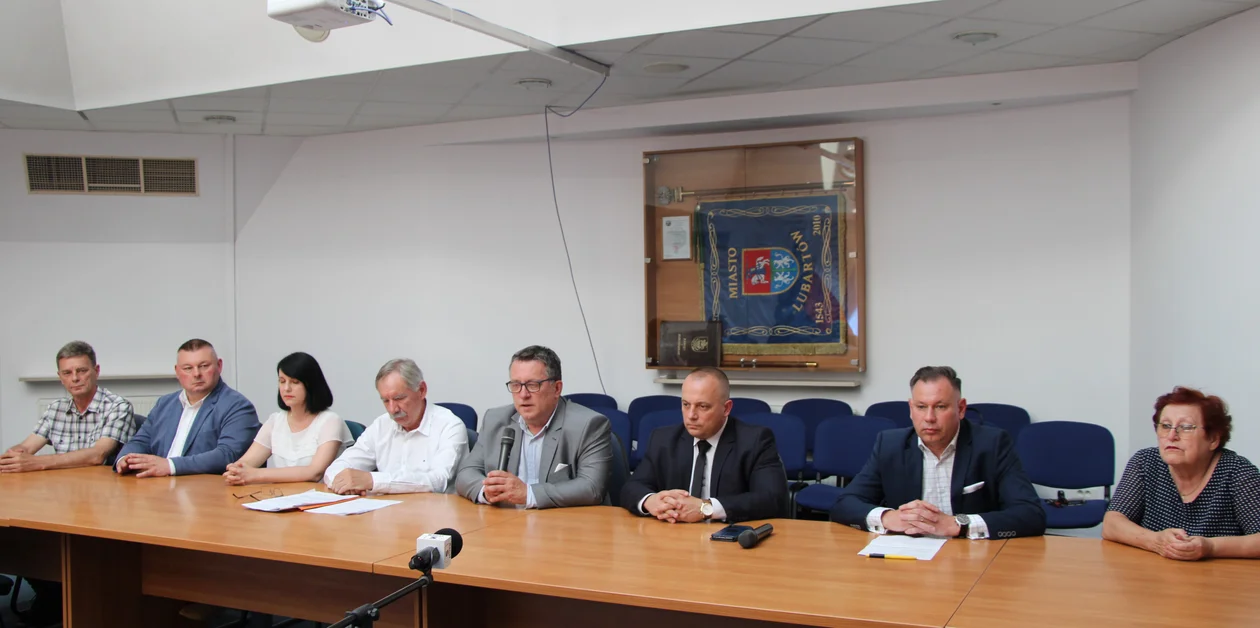 Opozycyjni radni z Lubartowa zapowiadają walkę. Zwołali konferencję prasową - Zdjęcie główne