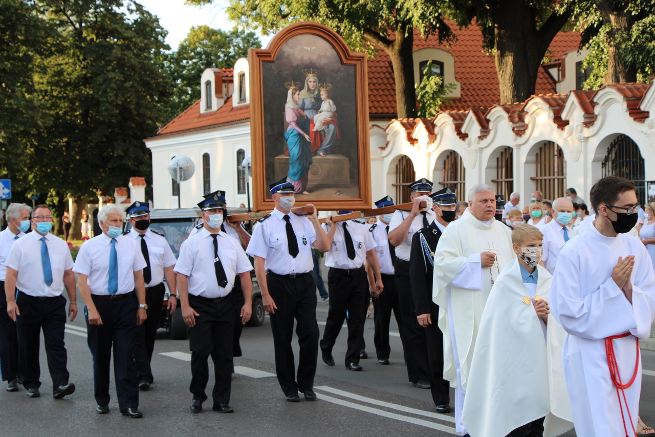 Procesja wyruszyła spod kościoła św. Anny