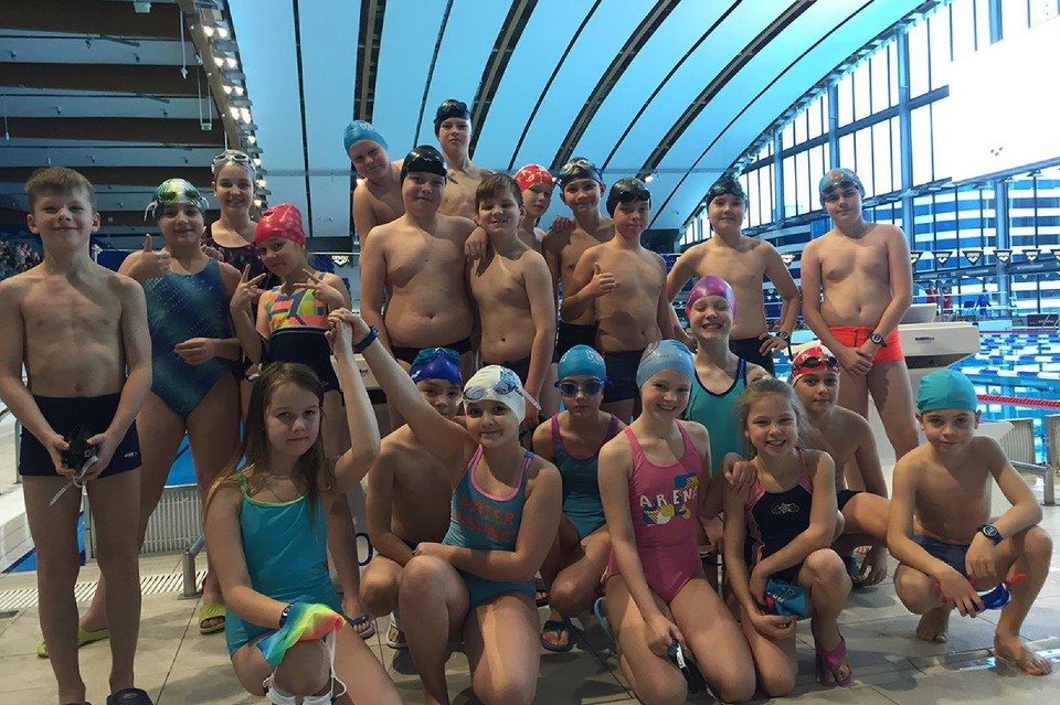 Cenna lekcja dla młodych pływaków ze Szkoły Podstawowej Nr 3 w Lubartowie - Zdjęcie główne