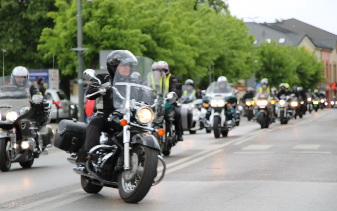 Motocykliści przyjechali do Lubartowa na pomoc Weronice. Trwa Kapucyński Piknik Motocyklowy (zdjęcia) - Zdjęcie główne