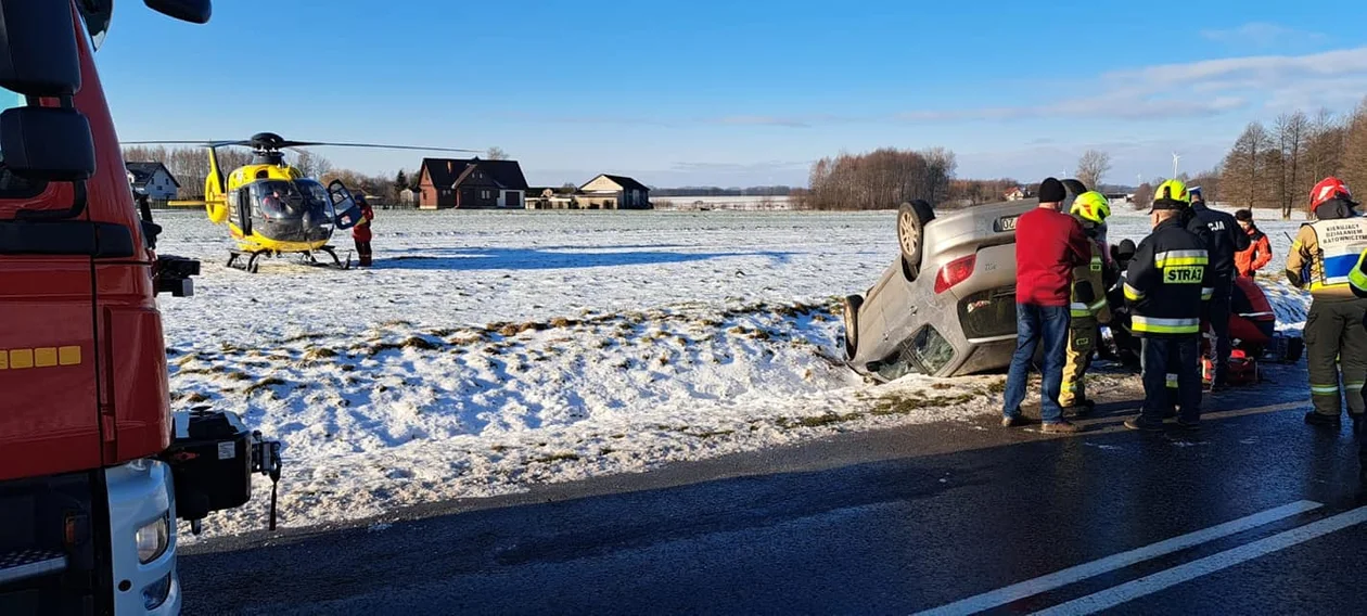 Dwie kolizje w Gołębiu w gminie Michów. Poszkodowana osoba zabrana przez śmigłowiec ratownczy - Zdjęcie główne