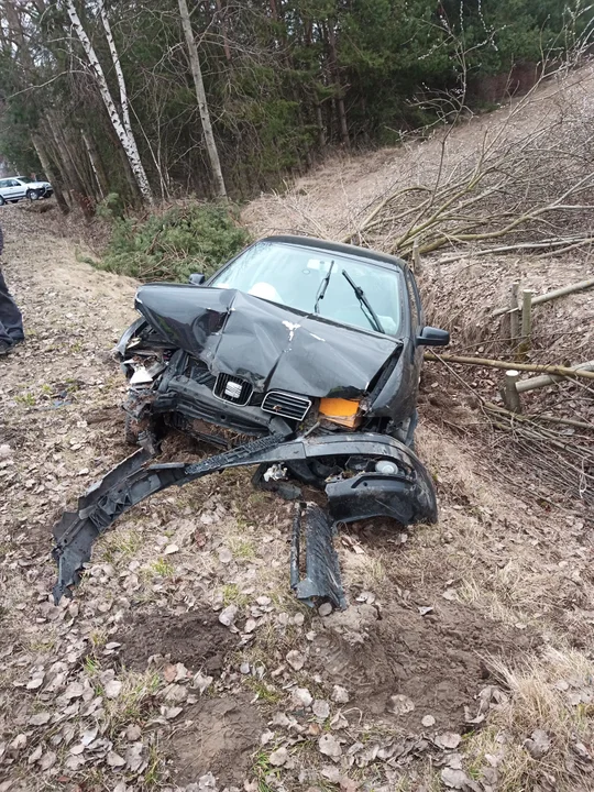 Wypadek w Skrobowie. Poszkodowana osoba zabana przez pogotowie ratunkowe - Zdjęcie główne