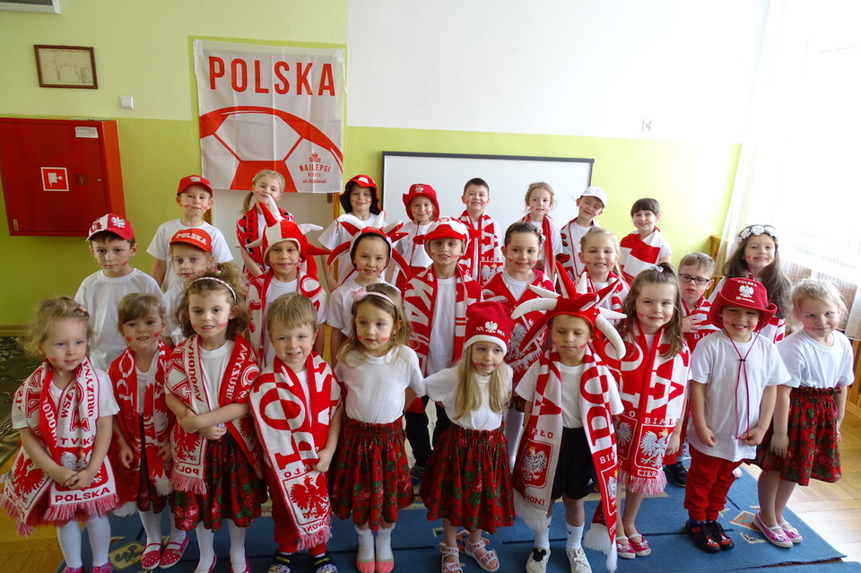 Dzieci z Przedszkola Miejskiego nr 1 w Lubartowie kibicami Kamila Stocha (wideo) - Zdjęcie główne