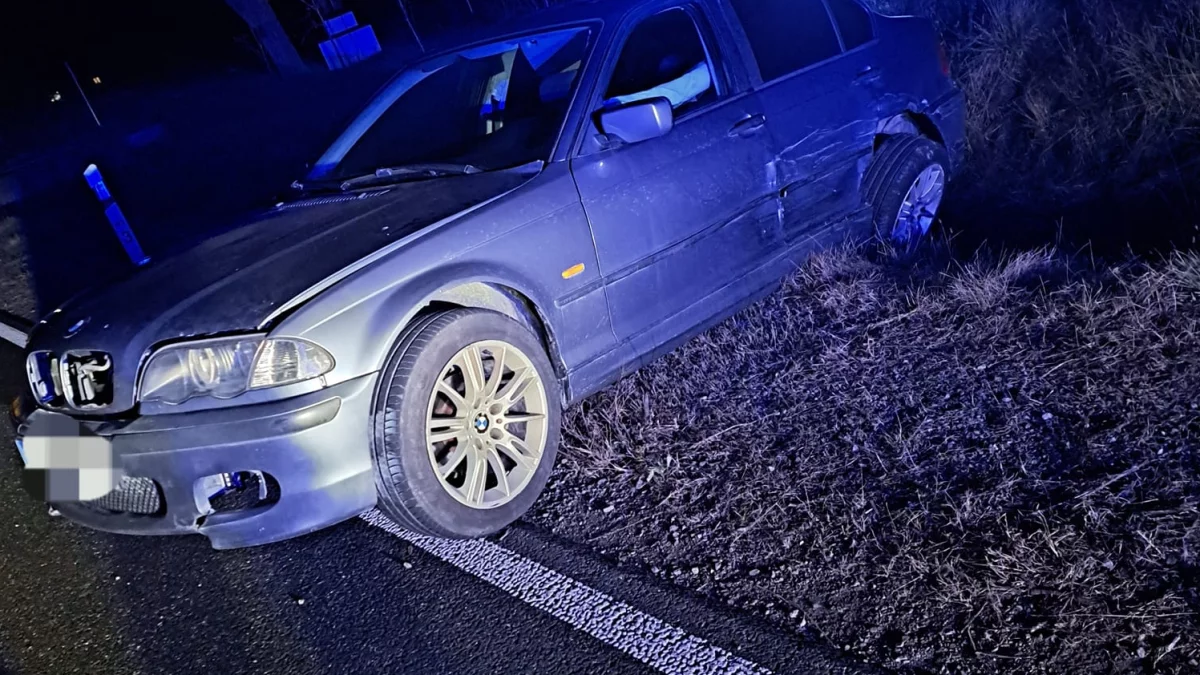 Zderzenie w Poizdowie. Zderzyły się Mercedes i BMW - Zdjęcie główne