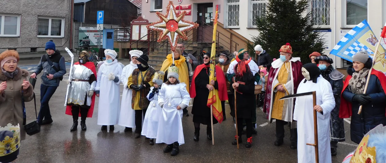 Trzej Królowie z orszakiem przeszli przez Michów (zdjęcia) - Zdjęcie główne