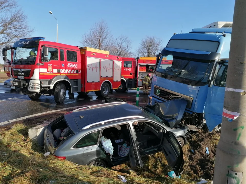 Zderzenie w Łukówcu. Policja ostrzega kierowców AKTUALIZACJA - Zdjęcie główne