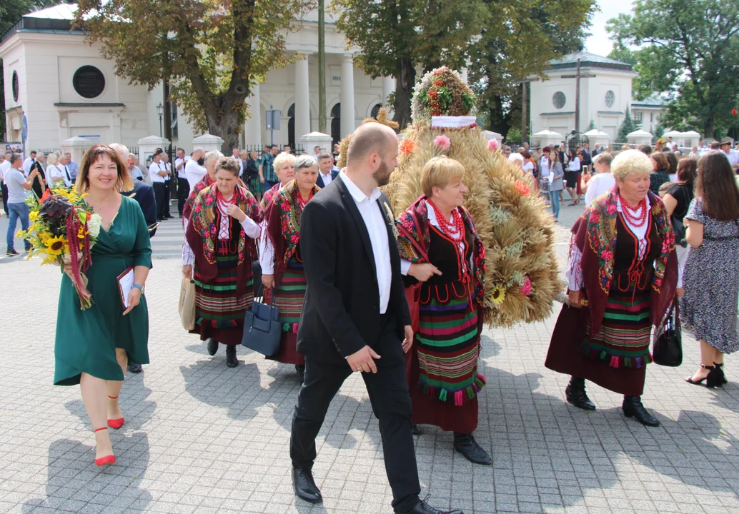 Dożynki w Kocku. Wieniec z Górki Kockiej pojedzie na dożynki powiatowe (zdjęcia) - Zdjęcie główne