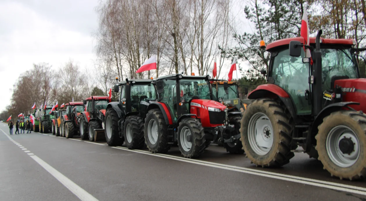 Kolejny dzień rolniczych protestów w Wólce Rozwadowskiej. Droga zablokowana - Zdjęcie główne