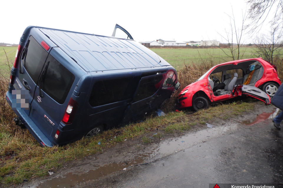 Zderzenie Daewoo i Opla w Kamionce - Zdjęcie główne