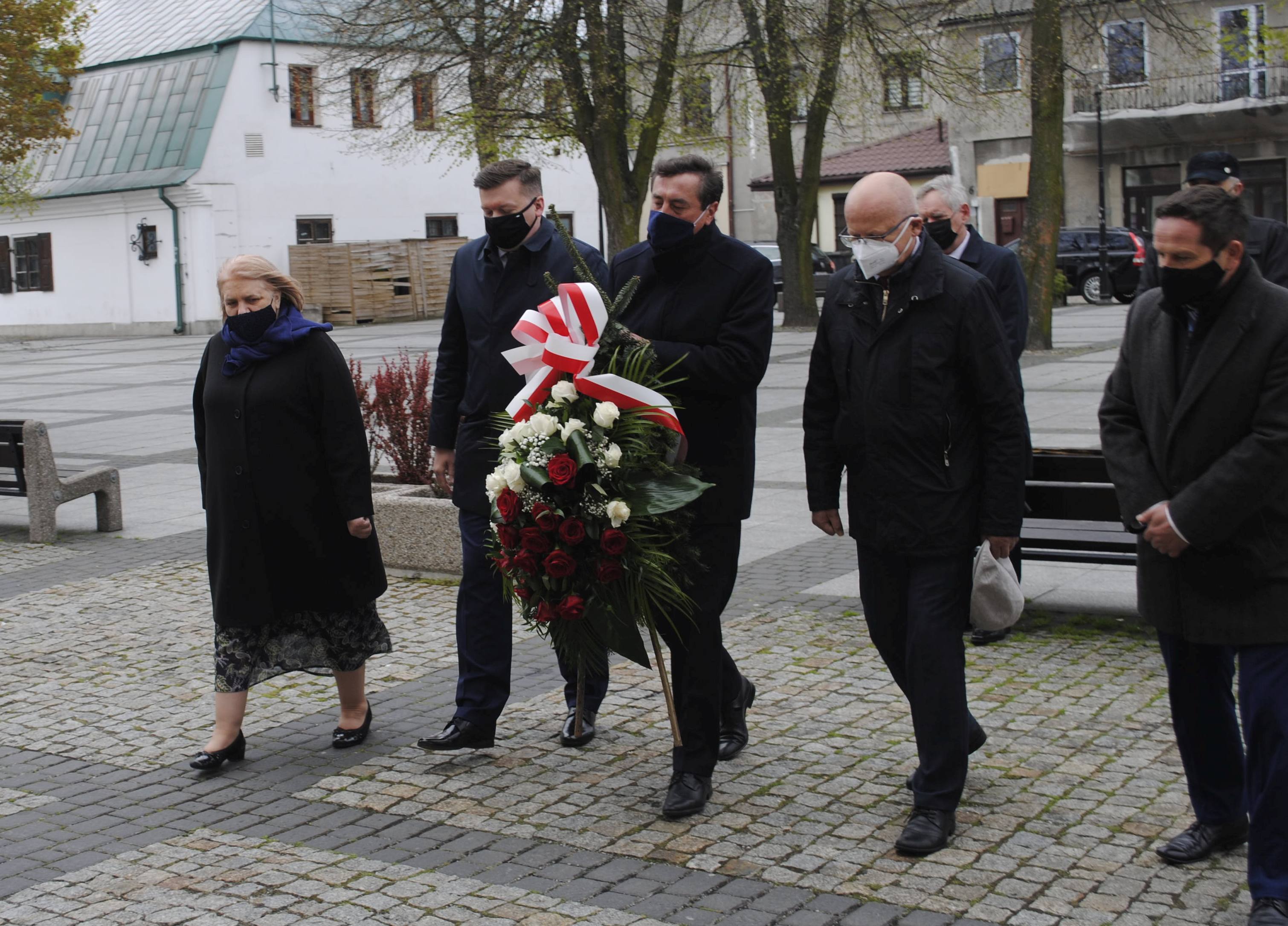 Wśród przedstawicieli lokalnych władz byli: starosta powiatu lubartowskiego Ewa Zybała, burmistrz Lubartowa Krzysztof Paśnik, wójt gminy Lubartów Krzysztof Kopyść, przewodniczący Rady Miasta Lubartów Grzegorz Gregorowicz czy przewodniczący Rady Gminy Lubartów Sławomir Sugier