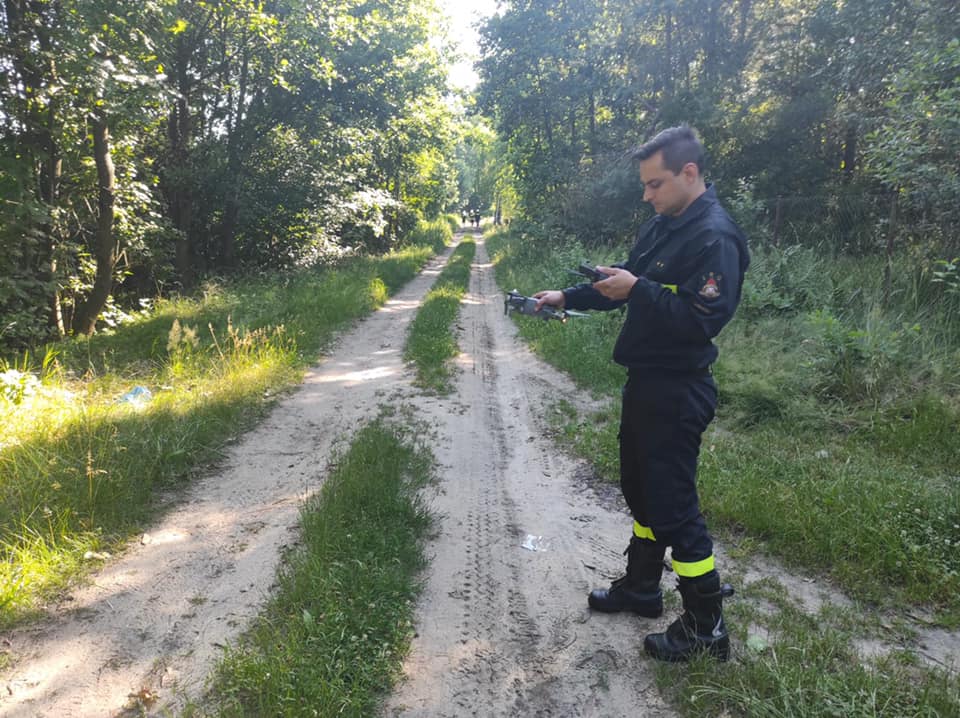 Strażacy z Lubartowa, Ostrowa i Rozkopaczewa szukali zaginionych dronem  - Zdjęcie główne