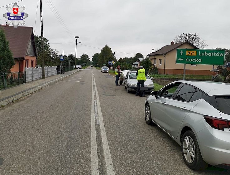 10-letni chłopiec chciał zawrócić rowerem i wjechał pod samochód - Zdjęcie główne