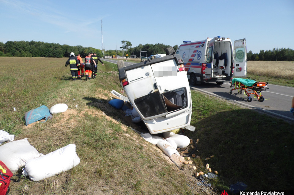 Volkswagen Transporter w rowie - Zdjęcie główne